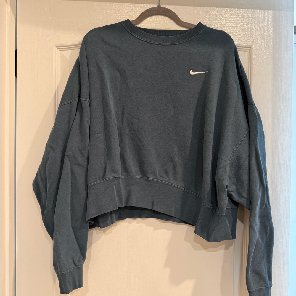 Nike Women's Teal Cropped Sweatshirt